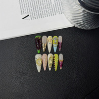 Ongles à presser longs et pointus faits à la main, motif croix chromée argentée, relief chaîne de perles 3D, ongles bijoux gothiques de luxe en gros