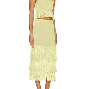 Ensemble deux pièces personnalisé pour femme, col carré, ourlet à franges, pull en maille moulant sans manches et jupe patchwork à pompons - Product Image 5