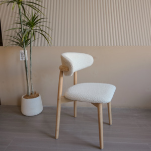 Vente en gros d'usine <span class=keywords><strong>chaise</strong></span> de salle à manger rembourrée <span class=keywords><strong>blanche</strong></span> en <span class=keywords><strong>bois</strong></span> massif au design moderne <span class=keywords><strong>scandinave</strong></span> <span class=keywords><strong>chaise</strong></span> d'extérieur <span class=keywords><strong>chaise</strong></span> de salon - Product Image 4