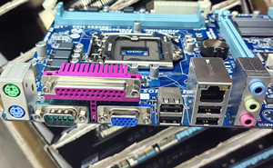 Venta al por mayor de segunda mano SATA <span class=keywords><strong>Intel</strong></span> LGA 1155 <span class=keywords><strong>DDR3</strong></span> 16G min Itx reacondicionado usado de escritorio H61 PC placa base - Product Image 3