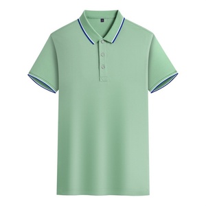Polo pour homme avec logo personnalisé - Doux et résistant avec détails brodés, idéal pour les uniformes d'entreprise et les vêtements de travail professionnels - Product Image 4