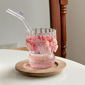 Tasse Ventrue en <span class=keywords><strong>Verre</strong></span> Borosilicate <span class=keywords><strong>Rose</strong></span> Style Féminin Résistante <span class=keywords><strong>à</strong></span> la Chaleur avec Nœud pour Thé, Café et <span class=keywords><strong>Eau</strong></span>, Design <span class=keywords><strong>à</strong></span> Rayures Verticales - Product Image 4