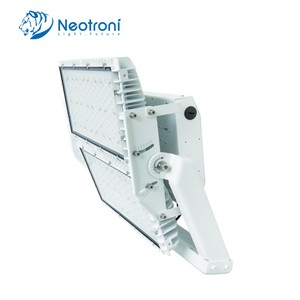 ไฟฟลัดไลท์ LED สำหรับทำงาน420W 560W 700W จากไต้หวัน - Product Image 1