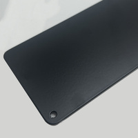 Pièces de fraisage et de perçage en aluminium OEM usinées CNC avec alignement précis, finition noire brillante, tolérance précise, pièces de voiture personnalisées
