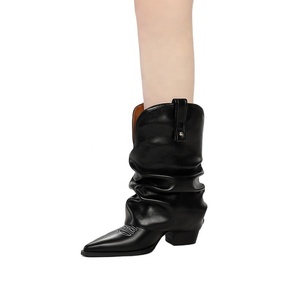 <span class=keywords><strong>Bottines</strong></span> de cow-boy mi-mollet pour femme, à bout pointu, talon carré bas, avec boucle à anneau métallique style western et design rehaussant la silhouette - Product Image 4