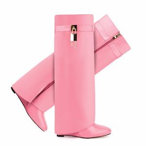 Botas de pierna recta de tacón de cuña de lujo para mujer, botas de cuero genuino resistentes al desgaste, botas de fiesta de tubo alto con cierre de metal para mujer - Product Image 5