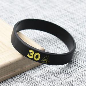 Fabricante Debossed Ink Filled Custom Silicone <span class=keywords><strong>Wristband</strong></span> Baloncesto Fan Design Bracelet Durable Smoothly Sport Rubber Band - Product Image 3
