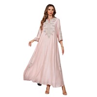 Abaya Modeste pour Femmes Musulmanes, Robe Longue Brodée Florale et Ornée de Cristaux, Silhouette Évasée avec Traîne Chapelle, Idéale pour l'Aïd/Ramadan