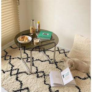 Table basse ronde en verre trempé de style nordique moderne, petite taille, facile à nettoyer, pour la maison, le salon et les séjours en gîte. - Product Image 2