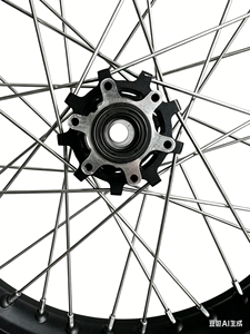 Set di Ruote Supermoto da 17'' per Talaria Komodo |   2.5x17 Anteriore + 3.5x17 Posteriore con Pneumatici <span class=keywords><strong>80</strong></span>/90-14 100/<span class=keywords><strong>80</strong></span>-17 - Product Image 5