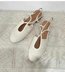 XINZI yağmur 2023 rahat bayanlar katır sandalet Vintage yuvarlak ayak beyaz deri dokuma tasarım kadın düz sandalet yaz için