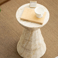 Table basse luxueuse et élégante, minimaliste, durable et écologique pour le salon