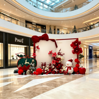 Cadre photo LED autoportant de Noël avec nœud en velours et motif pomme, arrangement floral pour boutique de bijoux de luxe et hall de centre commercial