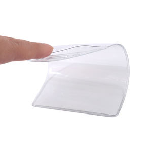 Porte-badges transparents anti-poussière en PVC flexible Foska pour infirmières, pour carte d'identité professionnelle, carte-clé et permis de conduire - Product Image 3
