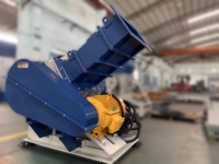 Broyeur de tuyaux Granulateur de tuyaux Broyeur de déchets en plastique industriel à usage intensif pour bouteilles en plastique