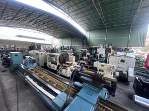 Torno manual horizontal universal de servicio pesado Tianshui CW61100A usado, 85% nuevo de fábrica, venta a precio económico, con diámetro del husillo de 105 mm - Product Image 2