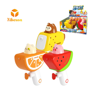 Jouets d'été pour enfants : pistolets à eau en plastique mignons en forme de banane, pastèque et orange pour jeux de plein air - Product Image 1