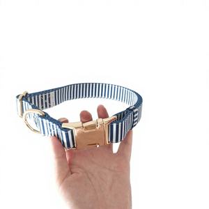 <span class=keywords><strong>Collar</strong></span> Ajustable y Cómodo para Mascotas con Rayas Azules y Blancas para Perros y Gatos - Product Image 2