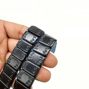 Poids d'équilibrage de roue adhésifs noirs 5g 10g pour réparation de pneus - Product Image 1
