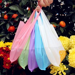 Bolsa de Basura con Cordón Personalizada al por Mayor, en Todos los Colores, de 4, 8, 13 y 30 Galones, Bolsa de Plástico para Cocina, Mascotas, Oficina, Bolsa de Basura Reciclada Tipo Chaleco - Product Image 5