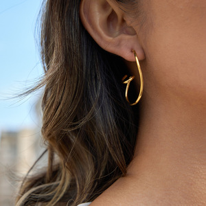 CAIOOCHE Boucles <span class=keywords><strong>d</strong></span>'oreilles pendantes en acier inoxydable étanche, motif géométrique lignes organiques, plaqué or, <span class=keywords><strong>bijoux</strong></span> pour femme, cadeau fête des Mères - Product Image 3