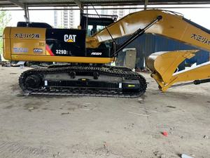 Excavatrice sur chenilles Caterpillar 329 d'occasion, 29 tonnes, avec coupleur rapide, brise-roche, faible nombre d'heures, importée du Japon, avec accessoire de préhension (thumb) - Product Image 3