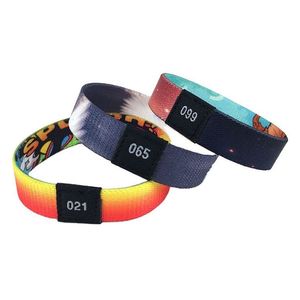 Bán buôn CK thương hiệu Mini Tag NFC <span class=keywords><strong>RFID</strong></span> không thấm nước đàn hồi dây đeo cổ tay vòng đeo tay cho kiểm soát truy cập - Product Image 1