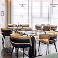 Meubles de café modernes en cuir, canapé, tables et chaises de restaurant en bois, ensemble de sièges de banquette pour les fournitures hôtelières
