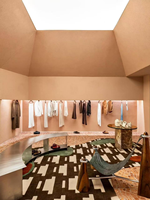 Conception de Magasin de Vêtements RZ Modern Retail : Aménagement Commercial, Dessin de Rendu 3D, Idées de Design pour Magasin de Vêtements et Sacs