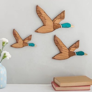 Canards volants des années 1950 Art mural en <span class=keywords><strong>bois</strong></span> nostalgique Cadeau de pays unique 3 tailles Décor de canard en <span class=keywords><strong>bois</strong></span> Canards volants Plaques murales suspendues - Product Image 4