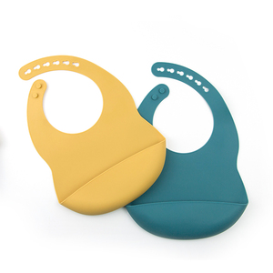Babero de Silicona para Bebé, Impermeable, Ajustable, con Diseño Estampado, para Niños Pequeños, Delantal para la Hora de Comer, Logotipo Personalizado, Venta al Por Mayor - Product Image 3