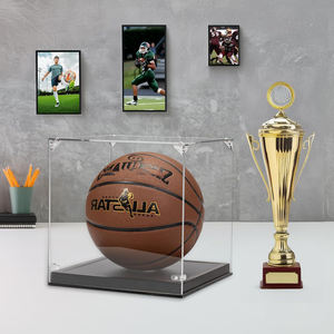 Vitrine en acrylique transparente pour ballon de basket de 10,2 pouces avec base en bois massif, support <span class=keywords><strong>photo</strong></span> et protections d'angle pour objets de collection grand format - Product Image 4