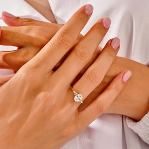 Кольцо обручальное/помолвочное MaiYi из цельного желтого золота 14/18 карат с овальным муассанитом DEF/VVS - Product Image 4