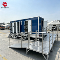 Cogsun Grande remorque toilettes mobiles 5 postes, toilettes portables pour festivals de musique et grands rassemblements