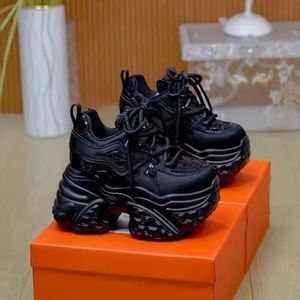 Venta al por mayor directa de fábrica: Zapatillas <span class=keywords><strong>deportivas</strong></span> gruesas para <span class=keywords><strong>mujer</strong></span>, novedad de <span class=keywords><strong>verano</strong></span> 2026, con aumento de altura, cómodas y versátiles. - Product Image 1