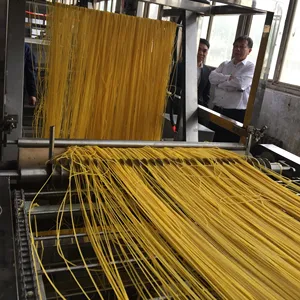 Otomatik mısır spagetti üretim hattı/endüstriyel mısır şehriye erişte yapma makinesi