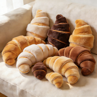 Fabrieksgroothandel 4 inch 8 inch 10 inch Bruin Gouden Crème Croissant Zachte Pluche Kussen Op Maat OEM ODM Slaapkameraad