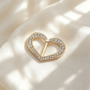 Pin Metálico con Forma de Mariposa y Pedrería, Accesorio de Moda para Bolsos de Lujo, con Recubrimiento Sin Níquel - Product Image 5