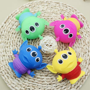 Nuovo Giocattolo Antistress a Forma di Alieno a Tre Occhi in Gomma Morbida, Unico e Divertente per Bambini, Vendita all'Ingrosso - Product Image 3