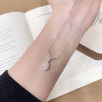 Collana con Pendente in Oro Rosa e Bianco 18K con Diamante HPHT Coltivato in Laboratorio, Lussuosa ed Elegante a Goccia, Regolabile, Collana alla Moda