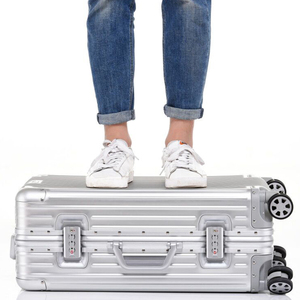 Conception de motifs personnalisés |   <span class=keywords><strong>Valise</strong></span> légère à cadre entièrement en aluminium, best-seller, avec serrure à combinaison TSA intégrée et roulettes - Product Image 6