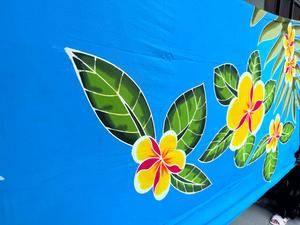 Nuevo Diseño, Pareo de Bali 100% Pintado a Mano con Diseño de Flores Tropicales, Material de Rayón Premium, Origen Bali, Indonesia - Product Image 3