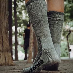 Vente en gros <span class=keywords><strong>100</strong></span>% laine mérinos Chaussettes d'extérieur d'hiver en éponge épaisse Heavy Duty Casual Anti-Bactérien Travail Chasse Randonnée Chaussettes pour hommes - Product Image 2