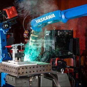 Robot de soudage industriel Yaskawa AR3120 avec suivi de joint et positionneur rotatif pour acier de construction - Product Image 3