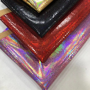 Accesorios de tela holográfica de Bajo MOQ, piel de serpiente multicolor impresa, cuero de PU para bolso, cinturón, decoraciones, cuero sintético - Product Image 1