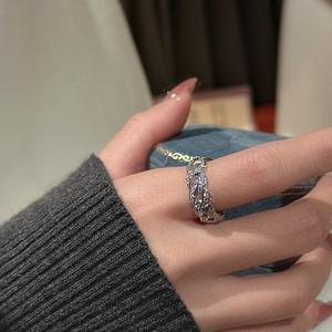 แหวนเงินแท้ S925 ประดับเพชรซิคอน ดีไซน์เรียบหรู สไตล์วินเทจ ประกายระยิบระยับ ขนาดฟรีไซส์ - Product Image 3