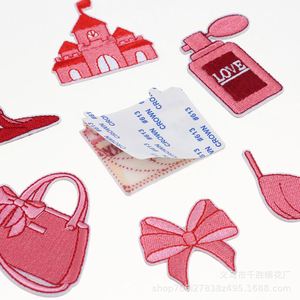 Patchs brodés thermocollants et autocollants mignons rose Saint-Valentin, Ours avec lunettes, Château, Bra Roadster, Fille ballerine pour la décoration - Product Image 2