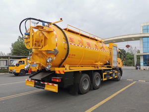 Camion per Aspirazione Fognaria HOWO 6x4 Progettato per Servizi Comunali con Pompa ad Alto Vuoto per Raccolta Rifiuti - Product Image 6
