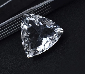 หินควอตซ์คริสตัลธรรมชาติเกรดสูง18.50Ct เจียระไนเหลี่ยมเพชรพลอยสูง18X19X10มม. มีความต้องการสูงถึงล้าน - Product Image 2