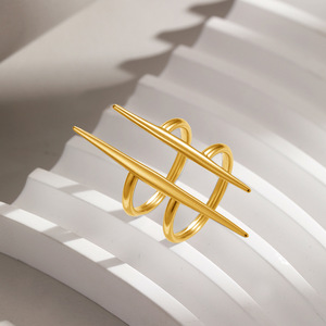 Anillo Abierto de Acero Inoxidable con Gema Clásica, Bañado en Oro de 18K, Diseño Geométrico para Parejas, Compromiso Eterno - Product Image 3